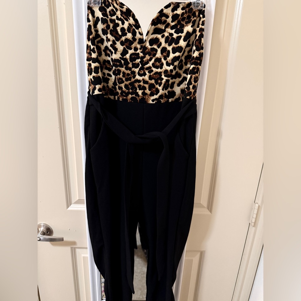 Strapless! Fitted jumpsuit with leopard top
